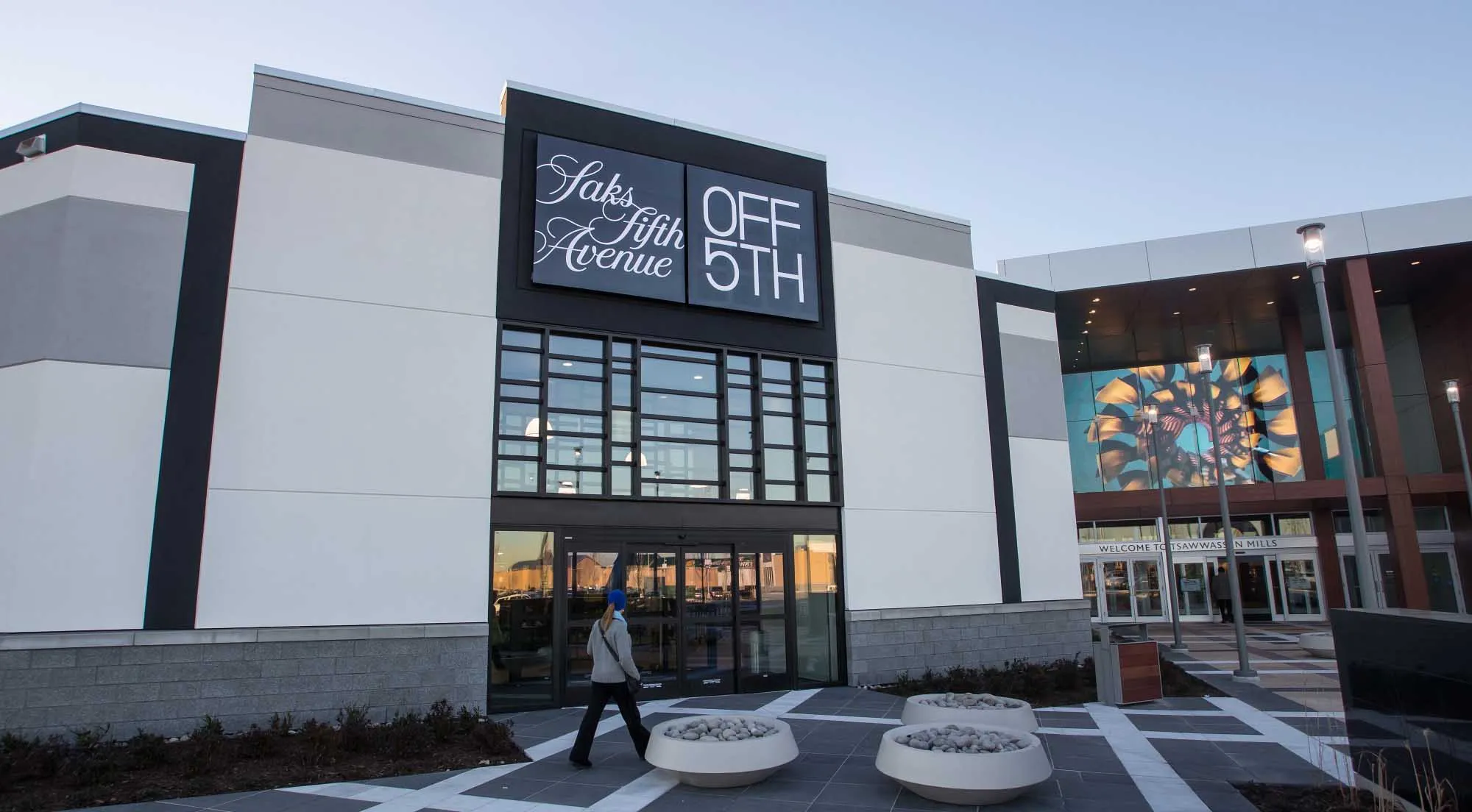 Off Saks Fifth Avenue